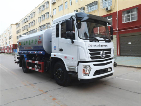 東風(fēng)D3灑水車12噸霧炮車發(fā)車北京！